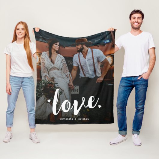 Couverture Polaire Modern Rustic Bold Script Love Fiançailles Photo (En situation)