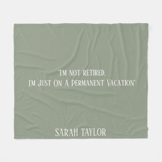 Couverture Polaire Modern Sage Green Saying Retirement Name Monogram  (Devant (Horizontal))