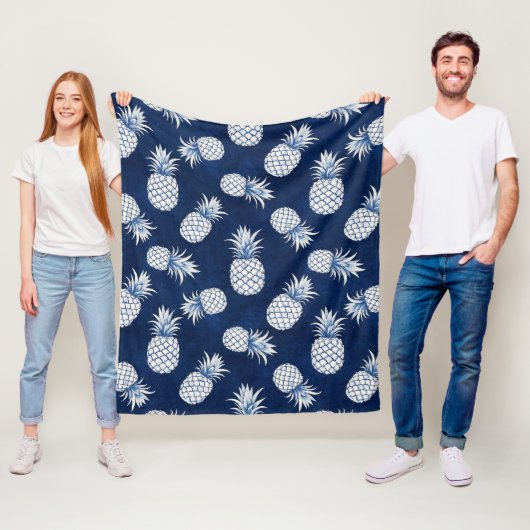 Couverture Polaire Modern Tropical Pineapple Watercolor (En situation)