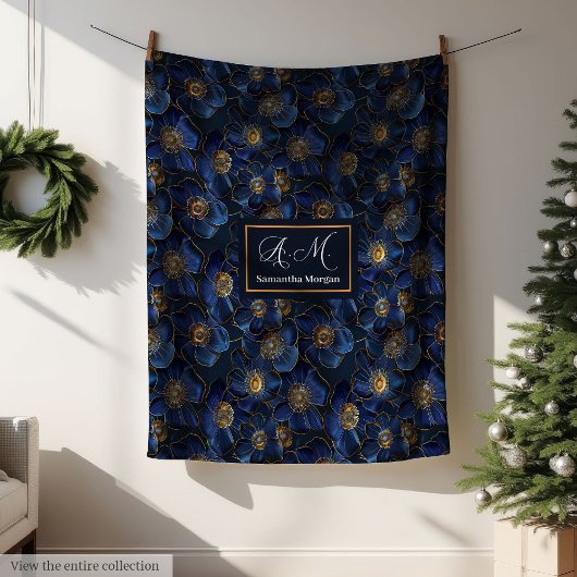 Couverture Polaire Monogram Royal Blue Throw Modern Gold Flowers