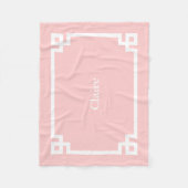 Couverture Polaire Monogramme à clé grecque rose et blanc pétale (Devant)