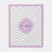 Couverture Polaire Monogramme de Chevron gris et violet (Devant)