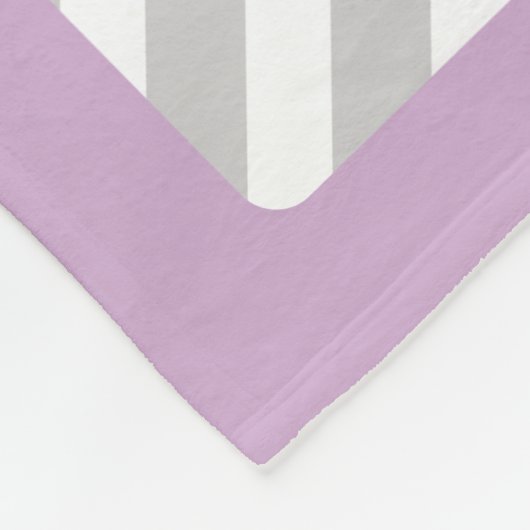 Couverture Polaire Monogramme de Chevron gris et violet (Coin)