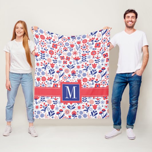 Couverture Polaire Monogramme| Plan floral bleu et corail (En situation)