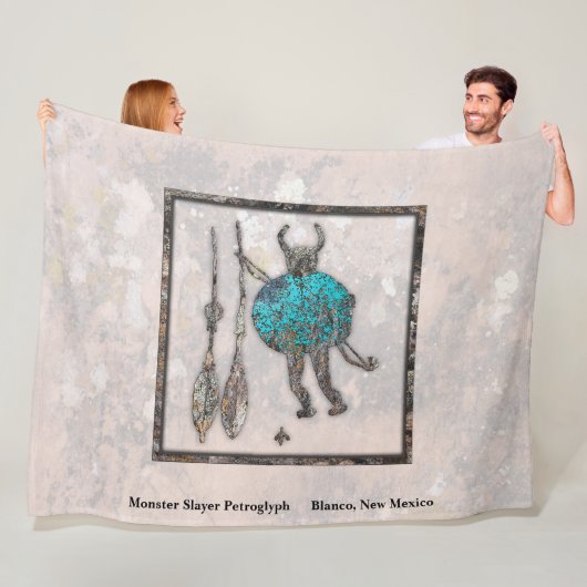 Couverture Polaire Monster Slayer Petroglyph Fleece Blanche (En situation)