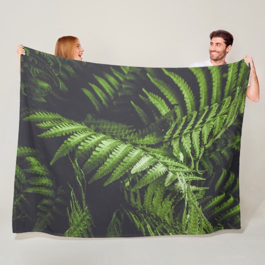 Couverture Polaire Moody Botanical Dark Green Fern Leaves Cozy (En situation)