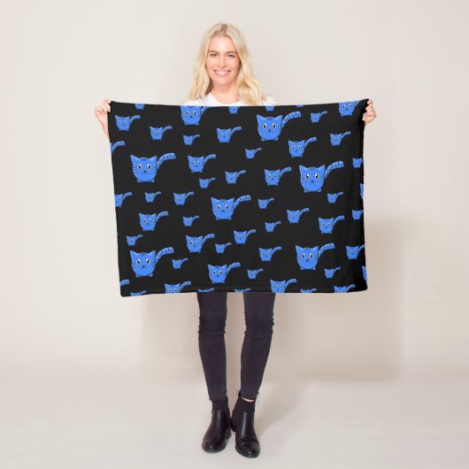 Couverture Polaire Motif Black & Blue Kitty (En situation)