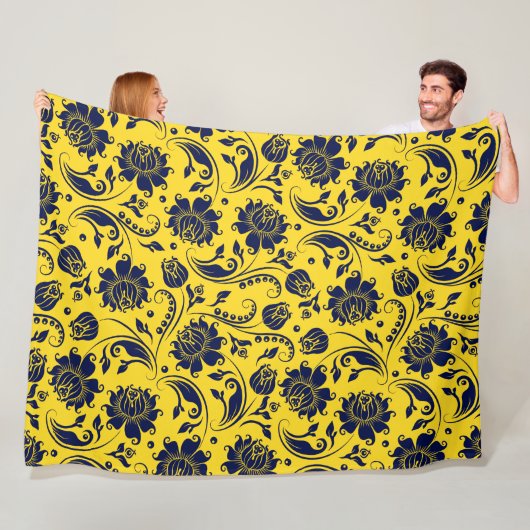 Couverture Polaire Motif bleu Floral Damask Sur Jaune (En situation)