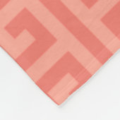 Couverture Polaire Motif clé grec Corail riche (Coin)