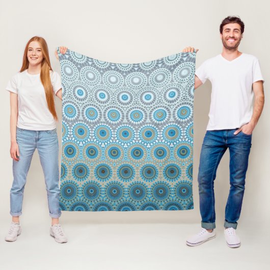 Couverture Polaire Motif de conception ethnique (En situation)