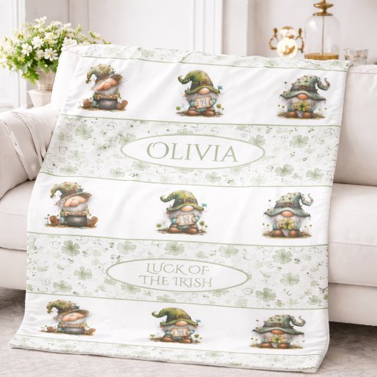 Couverture Polaire Motif de gnome pour la Saint-Patrick avec des trèf
