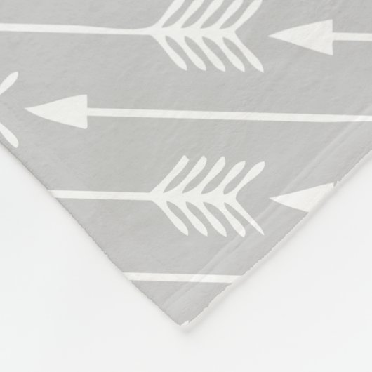 Couverture Polaire Motif des flèches monogrammes gris et rose (Coin)