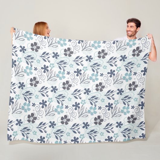 Couverture Polaire Motif floral en bleu et turquoise (En situation)