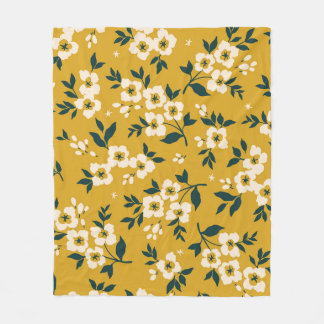 Couverture Polaire motif floral vintage, petites fleurs blanches.