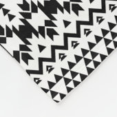 Couverture Polaire Motif géométrique Aztec noir et blanc (Coin)