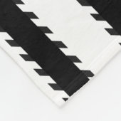 Couverture Polaire Motif géométrique de rayures noires et blanches (Coin)