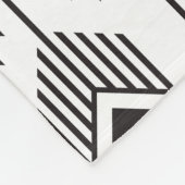Couverture Polaire Motif géométrique ikat noir et blanc (Coin)
