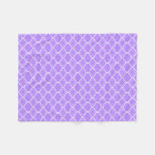 Couverture Polaire Motif géométrique pourpre de Quatrefoil de lavande (Devant (Horizontal))
