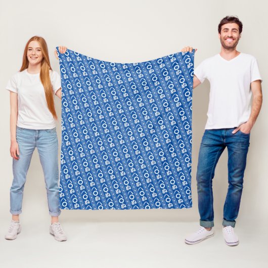 Couverture Polaire Motif graphique de style Edo Kamawanu (En situation)