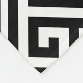 Couverture Polaire Motif Gris Et Noir À Clé Grecque (Coin)