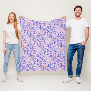 Couverture Polaire Motif Hexagon 01b.Bleu. BG rose