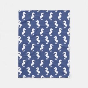 Couverture Polaire Motif hippocampe bleu marine et blanc