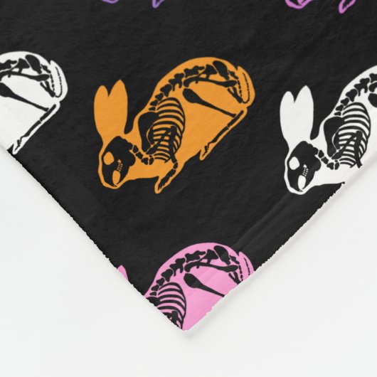 Couverture Polaire Motif lapins squelette (Coin)