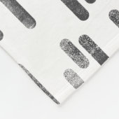 Couverture Polaire Motif Lignes arrondies | Graphite en blanc (Coin)
