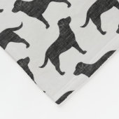 Couverture Polaire Motif noir de silhouettes de labrador retriever (Coin)