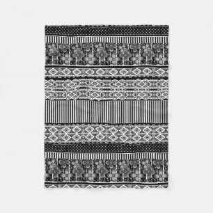 Couverture Polaire Motif noir et blanc avec dentelle et patchwork