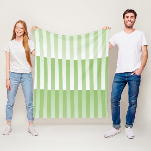 Couverture Polaire Motif rayé vert blanc (En situation)