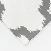Couverture Polaire Motif réversible Ikat blanc et gris (Coin)