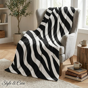 Couverture Polaire Motif Zèbre Salon Cosy et Élégant