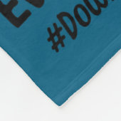 Couverture Polaire Motivational down syndrome awareness cat t21 (Coin)