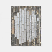 Couverture Polaire Mur en briques grises et blanches (Devant)