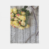 Couverture Polaire Musique ancienne en feuille avec des roses jaunes (Devant)