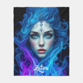 Couverture Polaire Mystery Woman Emerging from Blue & Purple Flames (Devant)