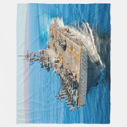 COUVERTURE POLAIRE NAVIRE D'ASSAUT AMPHIBIEUX - LHD 2 (Devant)