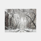 Couverture Polaire Neige urbaine de Noël à Brooklyn NY (Devant (Horizontal))