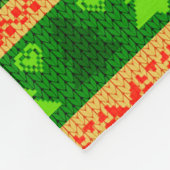 COUVERTURE POLAIRE NOËL ARBRE VERT BLANC ORNAMENTS ROUGES (Coin)