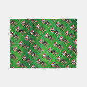 Couverture Polaire Noël Chihuahua sur vert (Devant (Horizontal))