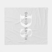 Couverture Polaire Nom et monogramme modernes | Blanc gris clair et f (Devant (Horizontal))