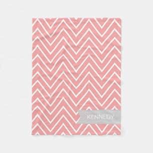 Couverture Polaire Nom personnalisé Coral Grey Chevron Motif