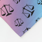 Couverture Polaire Nom personnalisé échelle de justice arc-en-ciel (Coin)