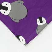 Couverture Polaire Nom personnalisé pingouins de bébé pourpre (Coin)