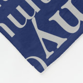 Couverture Polaire Nom répété sur bleu (Coin)