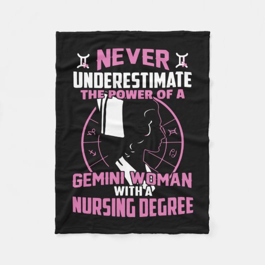 Couverture Polaire Nurse | Never underestimate The Power (Devant)