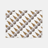 Couverture Polaire Nutty Buddy Vanilla Peanut Ice Cream Cone Foin (Devant (Horizontal))
