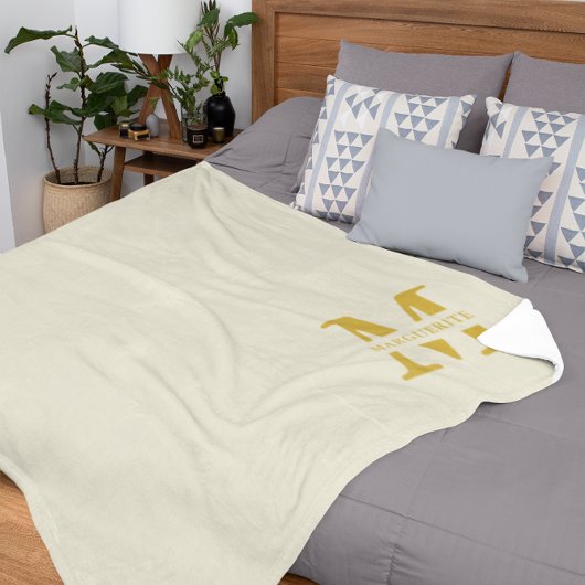 Couverture Polaire Or Monogramme Beige Neutre
