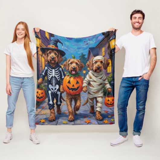 Couverture Polaire Otterhound Trick-or-Treating en costumes d'Hallowe (En situation)